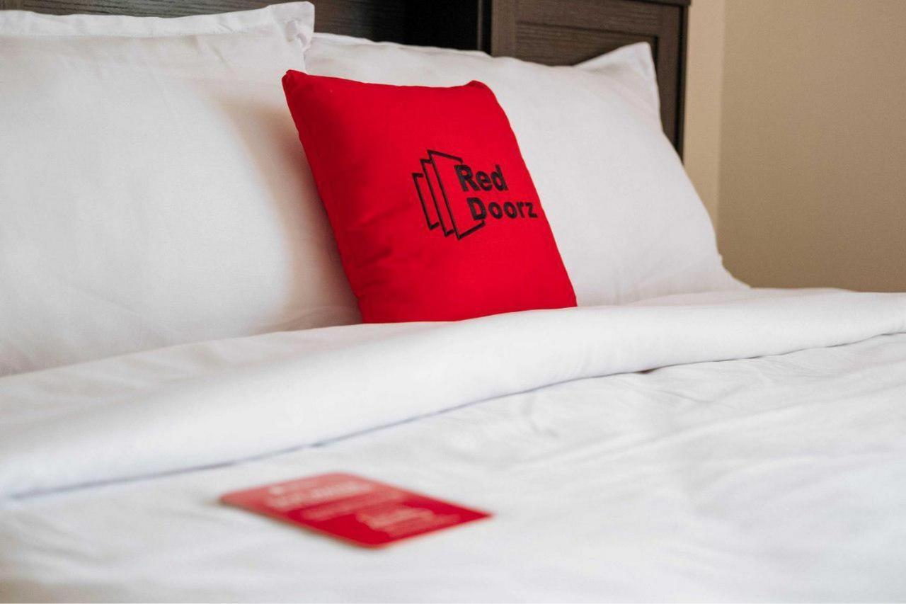 Reddoorz @ Sekip Medan Hotel Exterior photo