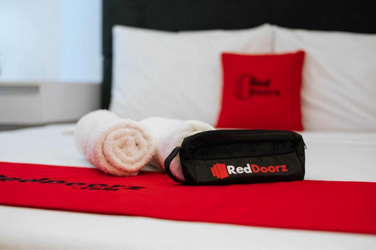 Reddoorz @ Sekip Medan Hotel Exterior photo