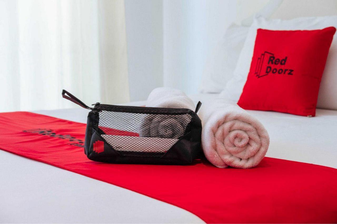 Reddoorz @ Sekip Medan Hotel Exterior photo