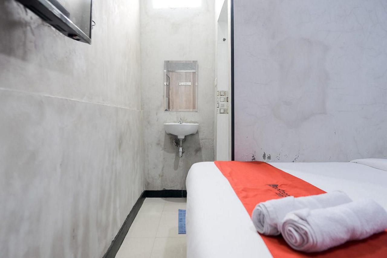 Reddoorz @ Sekip Medan Hotel Exterior photo