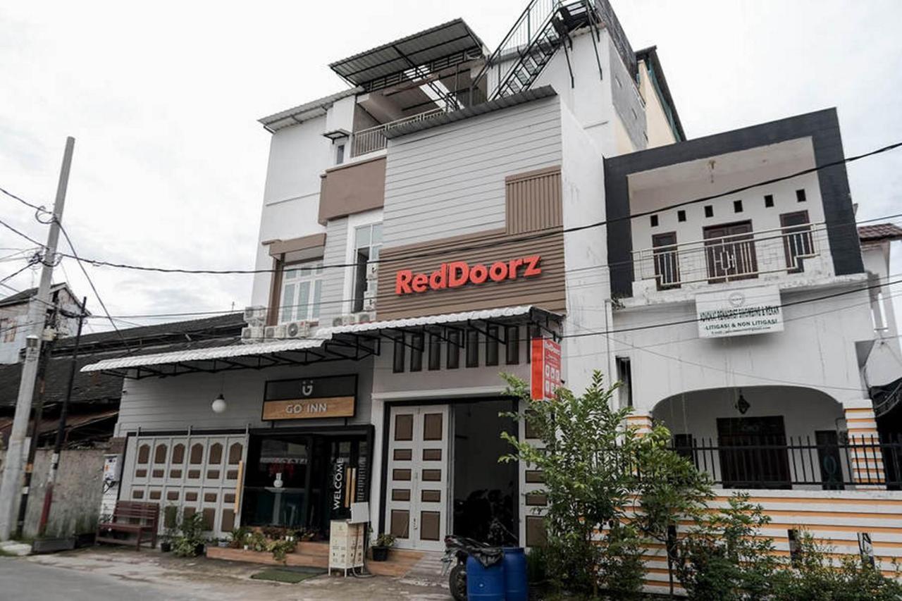 Reddoorz @ Sekip Medan Hotel Exterior photo